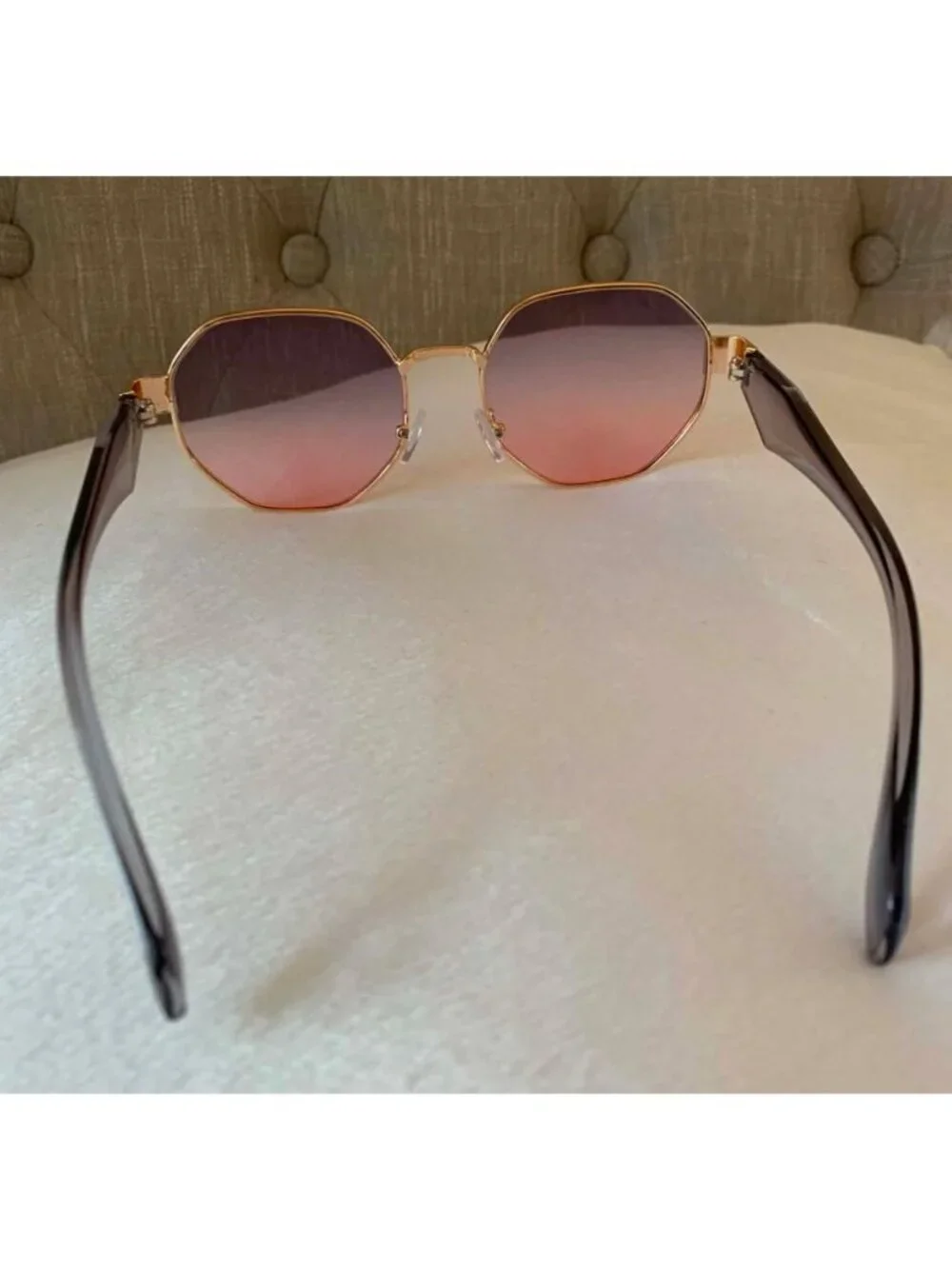 Unisex Vintage Style Octagonal Gold Frame Sunglasses W/ Grey-Pink Gradient Lens